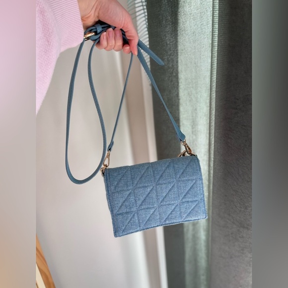 Urban Expressions Temperance - Linen Crossbody - Light Blue - Picture 3 of 12